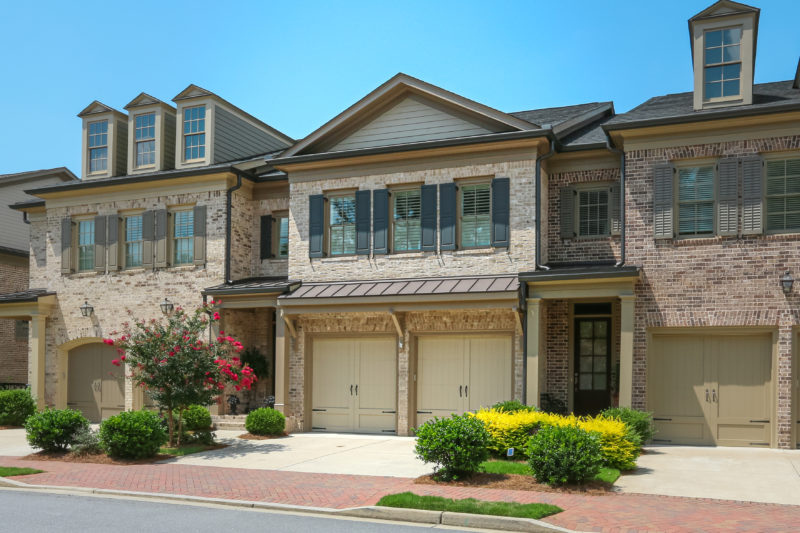 Luxury home sales Roswell GA